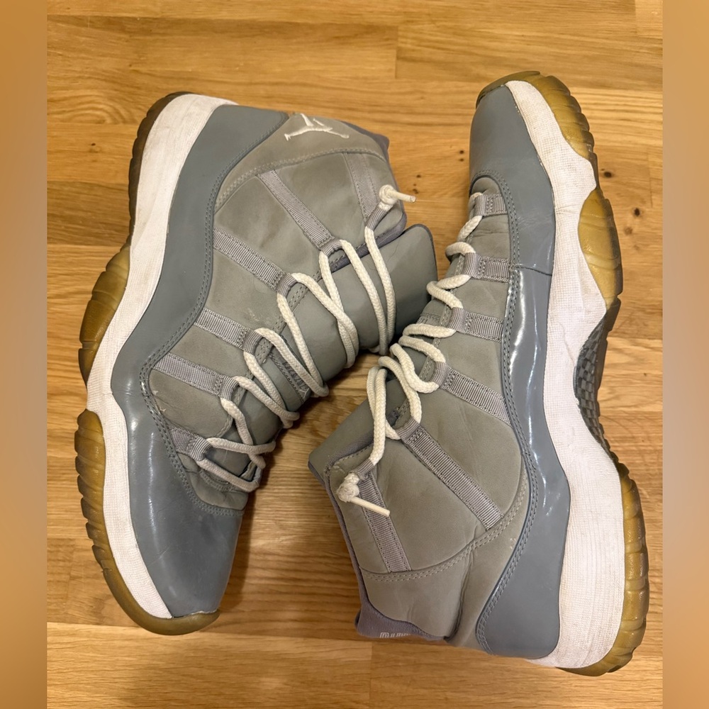 Air Jordan 11 Cool Grey Size 15 Athletic Shoes Gray and White